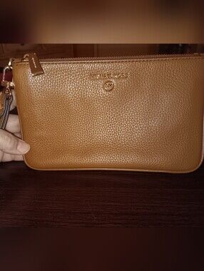 Micheal Kors Wrislet Leather Brown